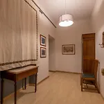 Quiet ,cosy , Super Central, 2 Bedrooms