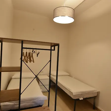 Apartamento Quiet ,cosy , Super Central, 2 Bedrooms *