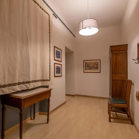 Quiet ,cosy , Super Central, 2 Bedrooms Lejlighed Genova