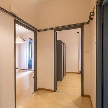 Quiet ,cosy , Super Central, 2 Bedrooms