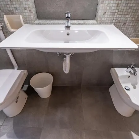 Appartamento Quiet ,cosy , Super Central, 2 Bedrooms